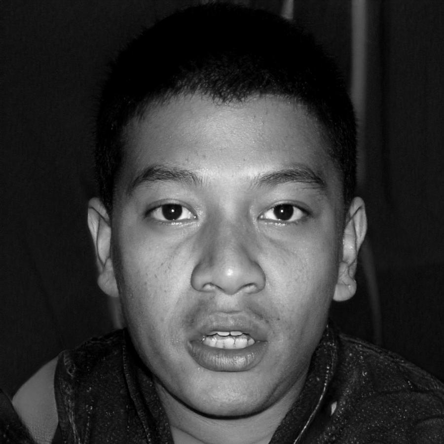 Retrato profesional de Adrián Castellano