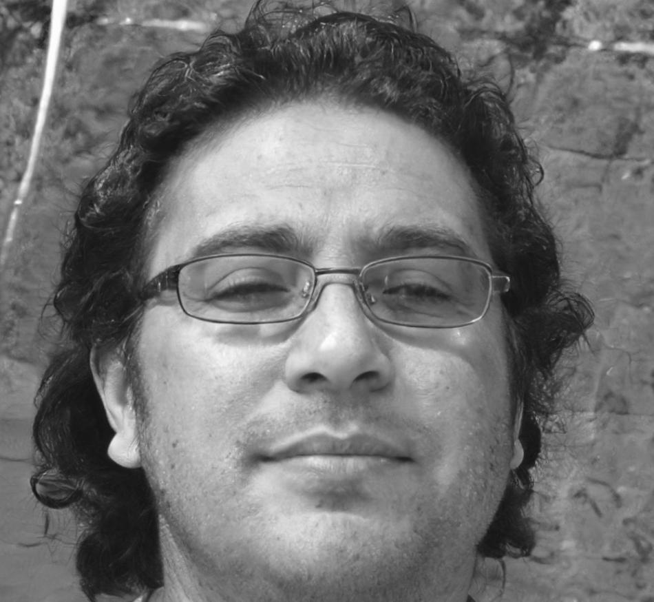 Retrato profesional de Ramiro Vega